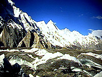 Berg mellan Paijo och Urdukas
